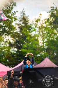 happy ppl-2
